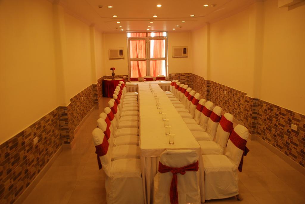 Hotel Ganga Ratan Agra  Zewnętrze zdjęcie