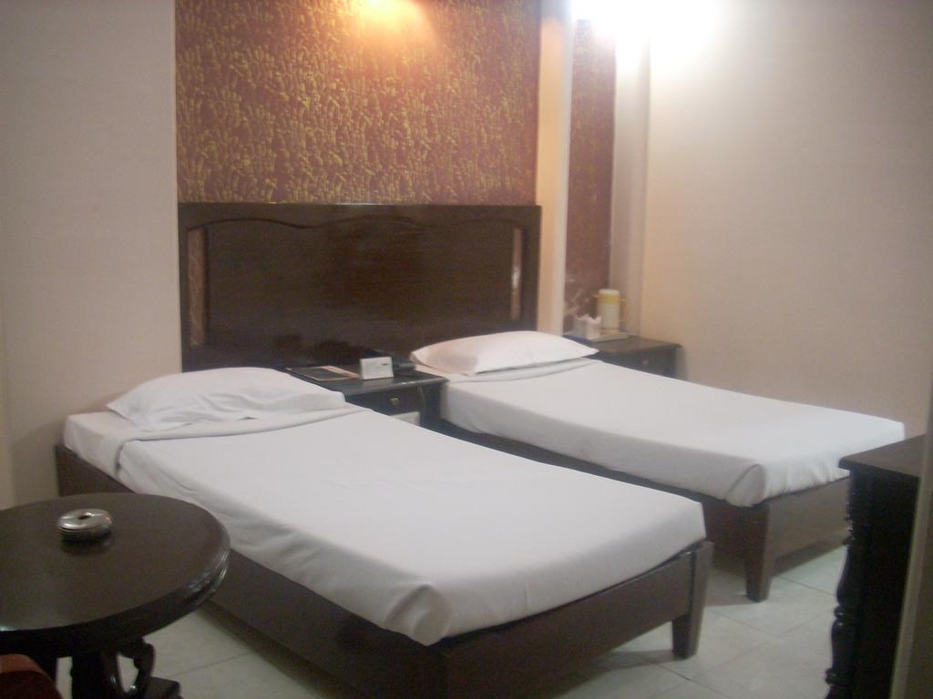 Hotel Ganga Ratan Agra  Pokój zdjęcie