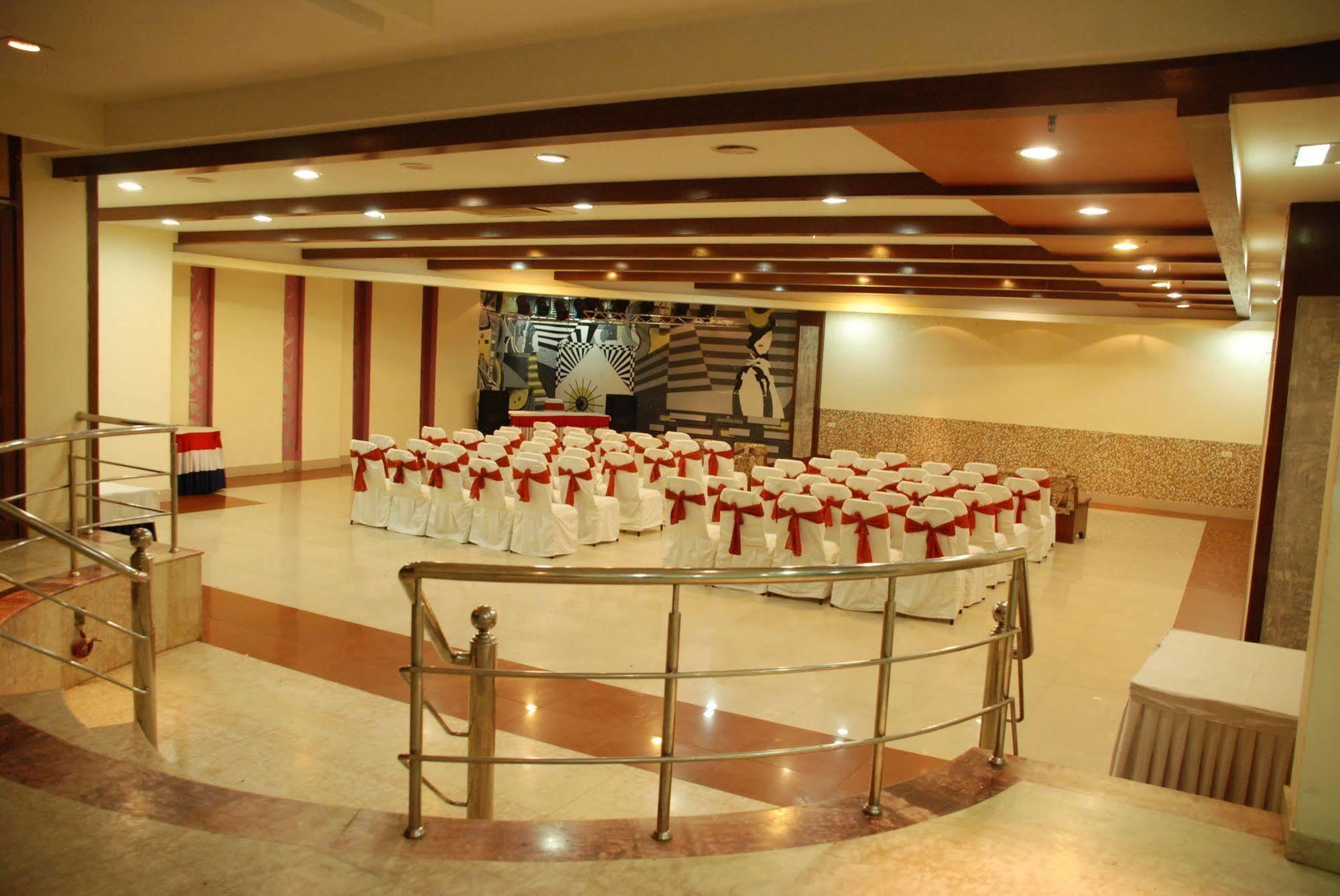 Hotel Ganga Ratan Agra  Zewnętrze zdjęcie