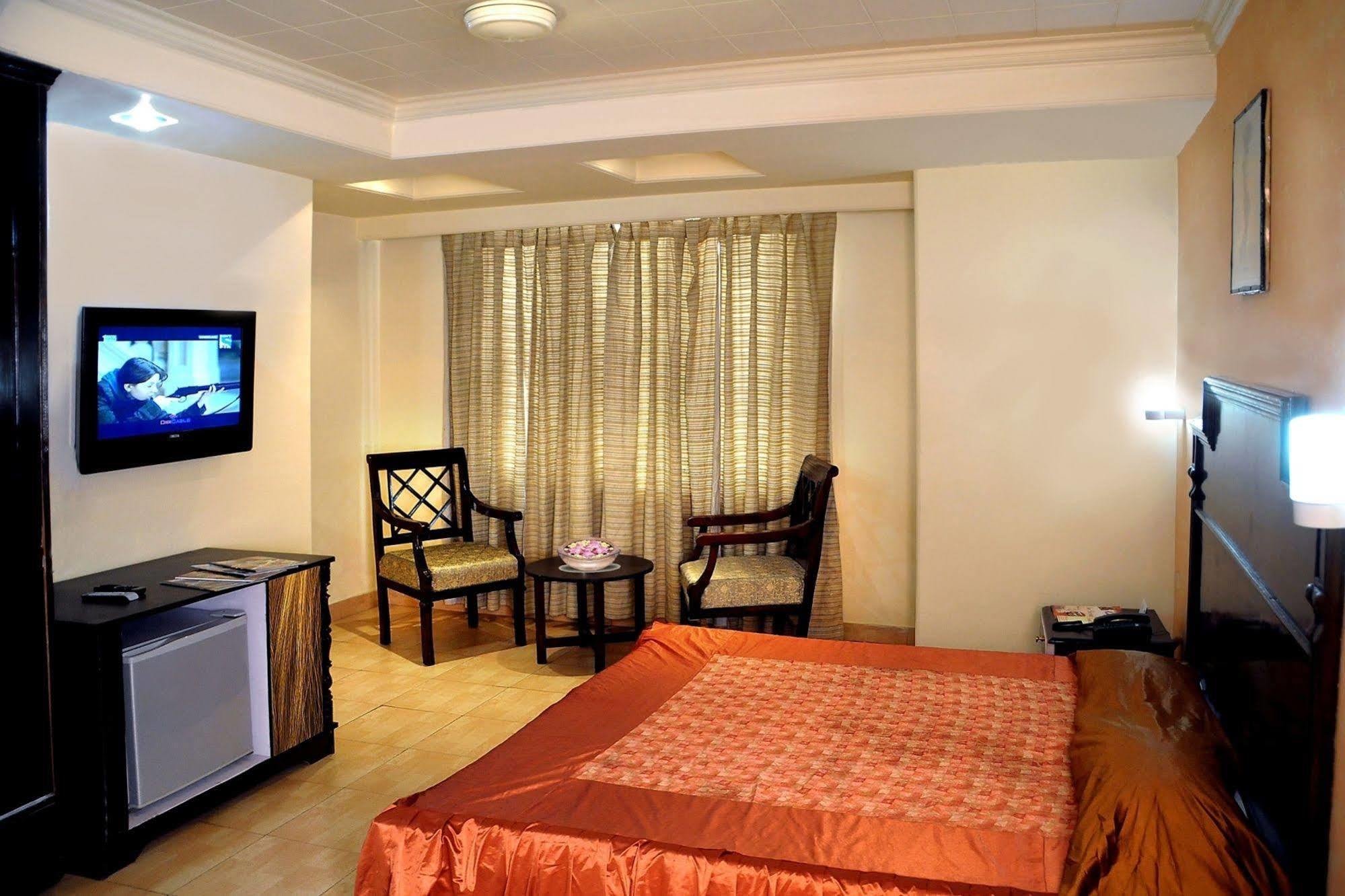 Hotel Ganga Ratan Agra  Zewnętrze zdjęcie